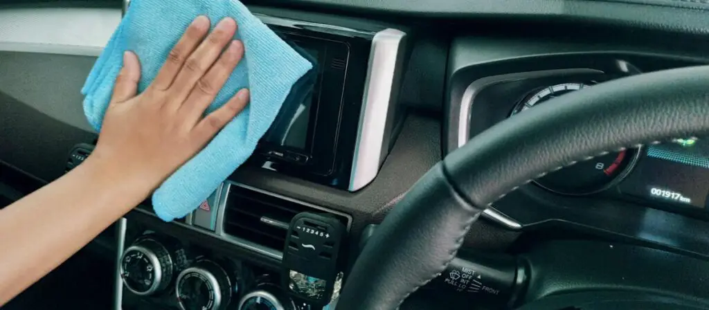 Auto-Innenreinigung: 5 einfache Schritte für ein sauberes Fahrzeug