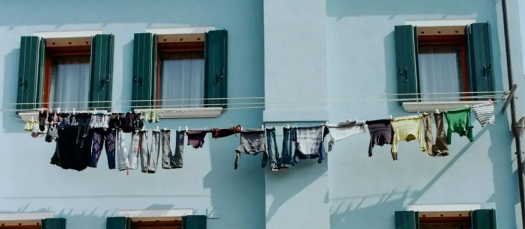 Lufttrocknen: Wäsche trocknen ohne Trockner - Schnelle und effiziente Methoden